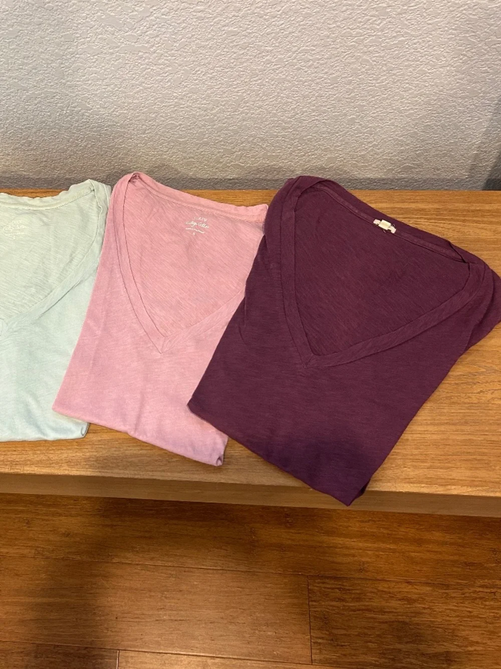 J Crew Vintage V-neck Tee Bundle Size S - 4 Tees (short sleeve) - Picture 8 of 8